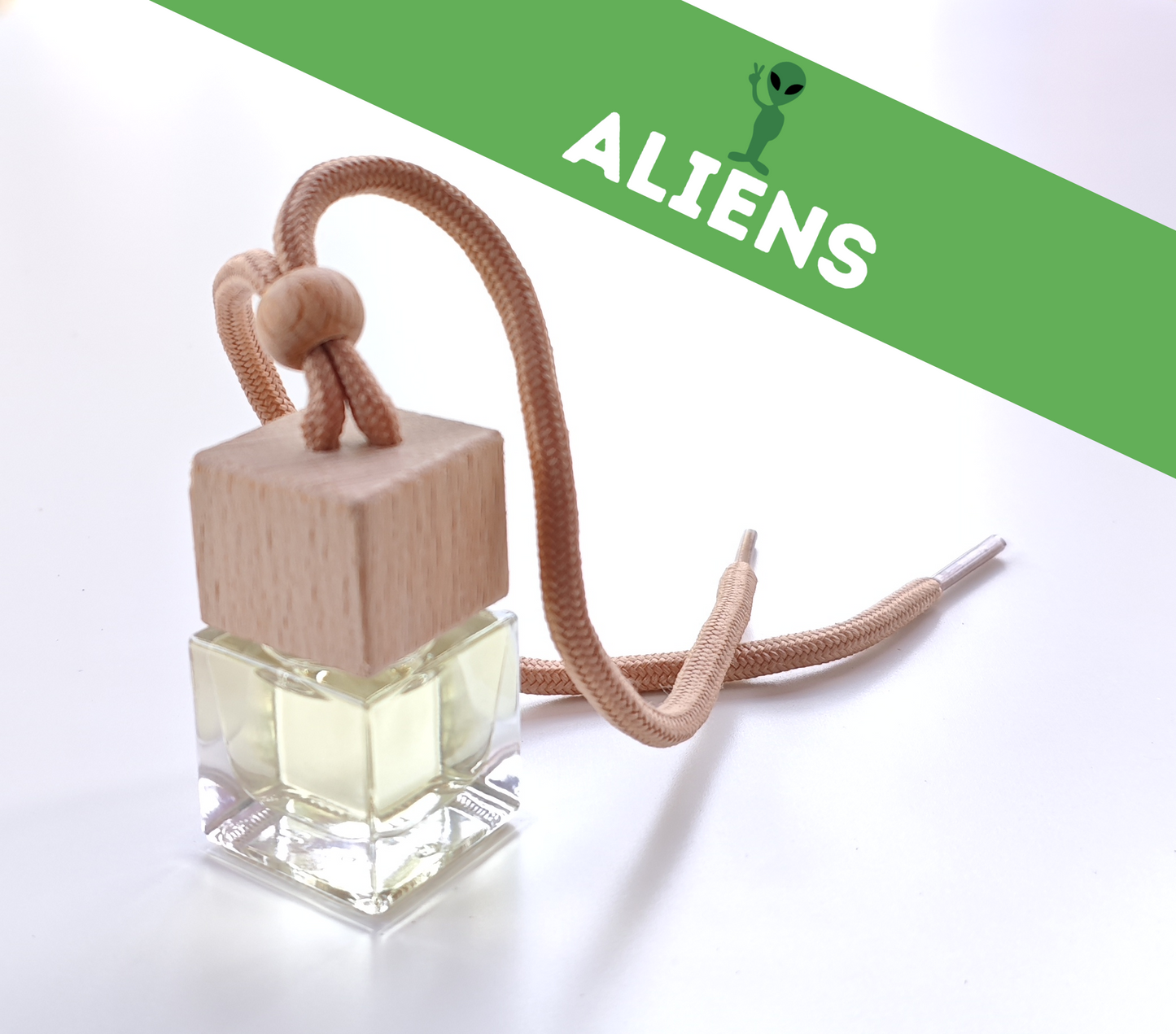Refillable car diffuser - Aliens - Inspired scent